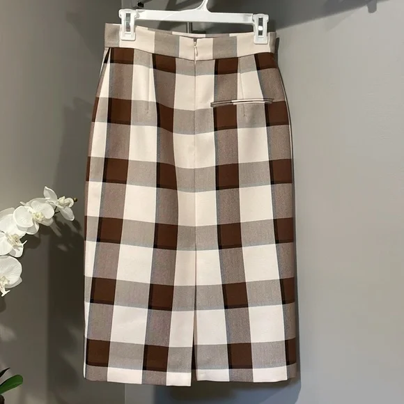 NWOT GORGEOUS PENCIL SKIRT - Picture 3 of 14